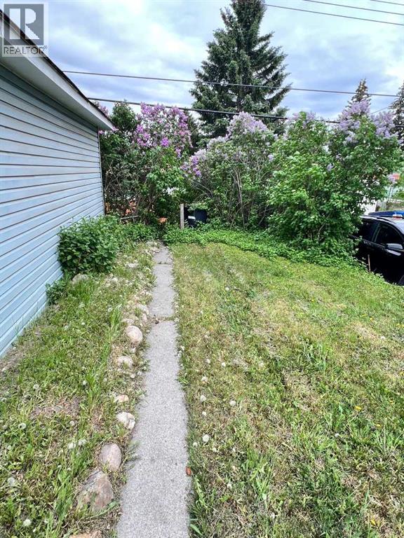 560 Northmount Drive NW - 15