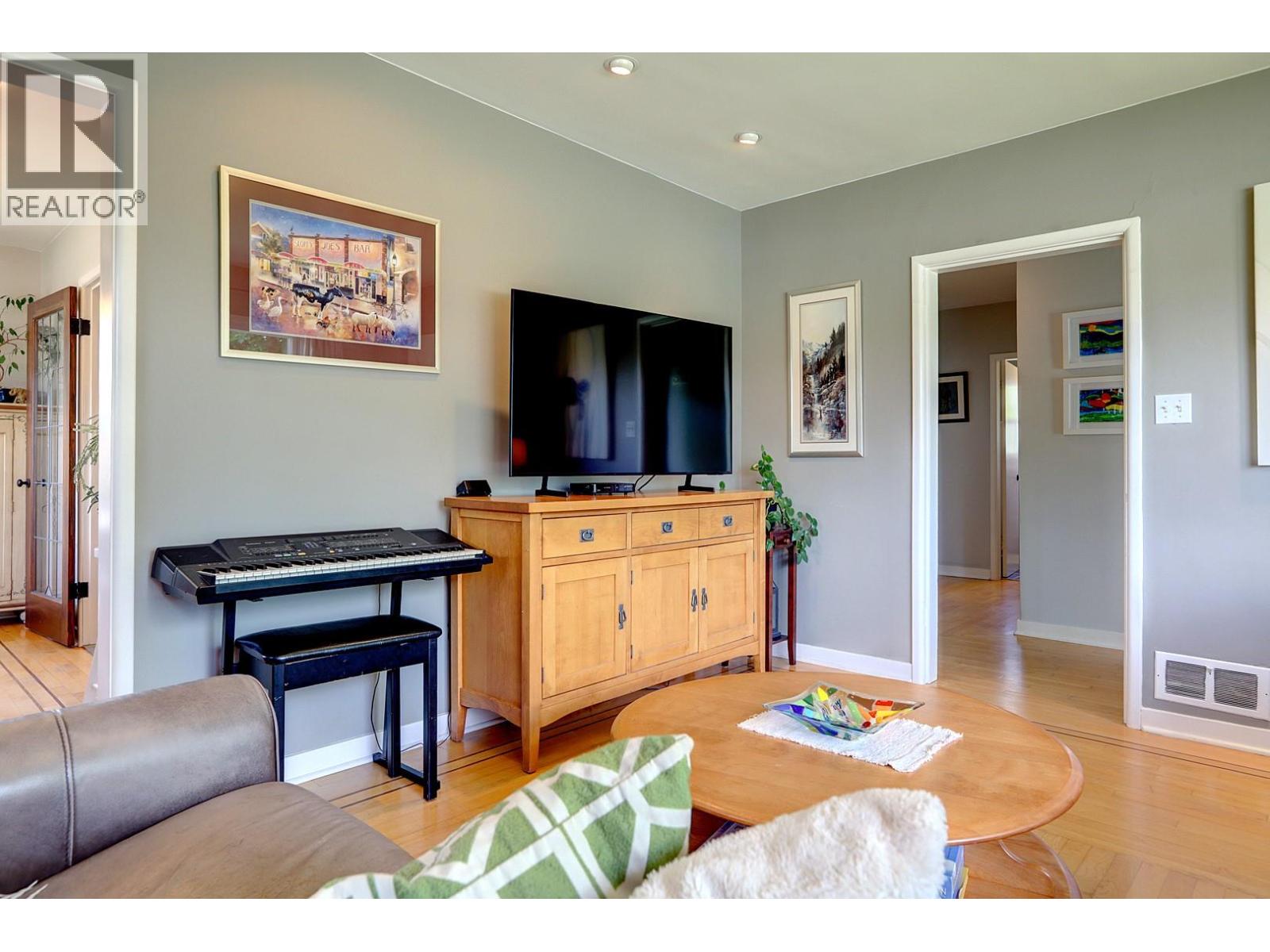 1800 30th Avenue - 13