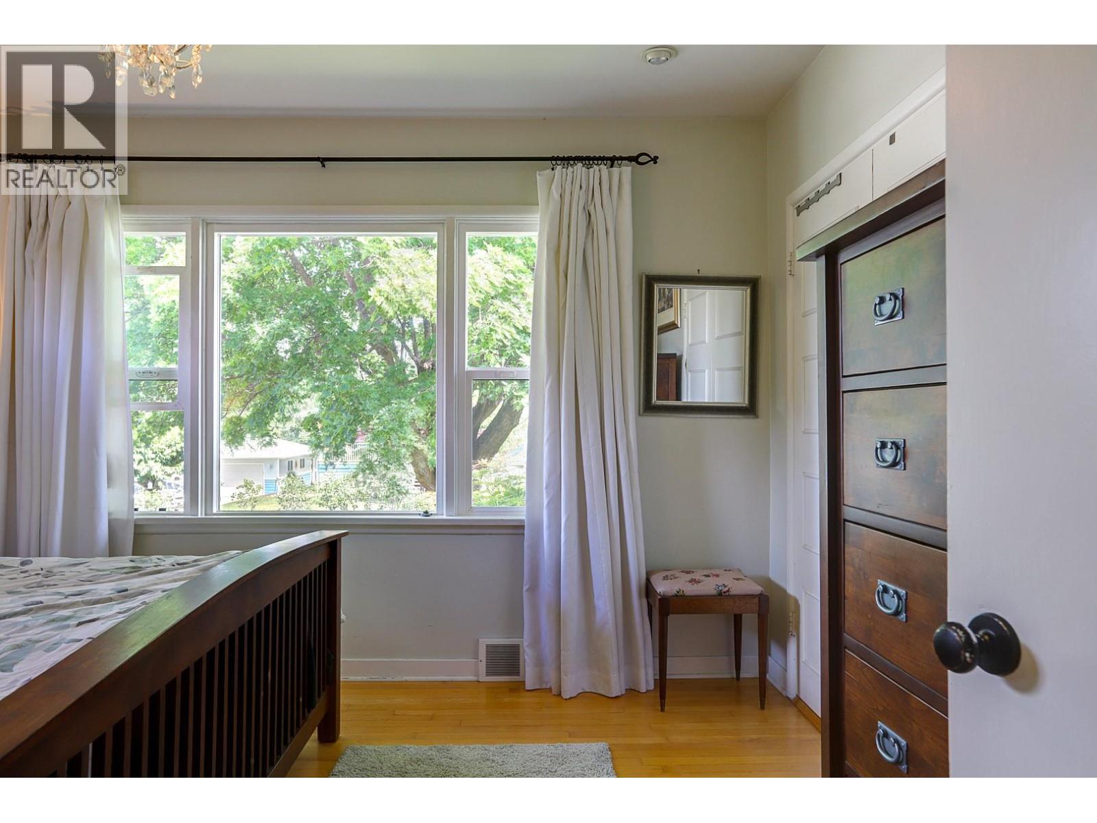 1800 30th Avenue - 27