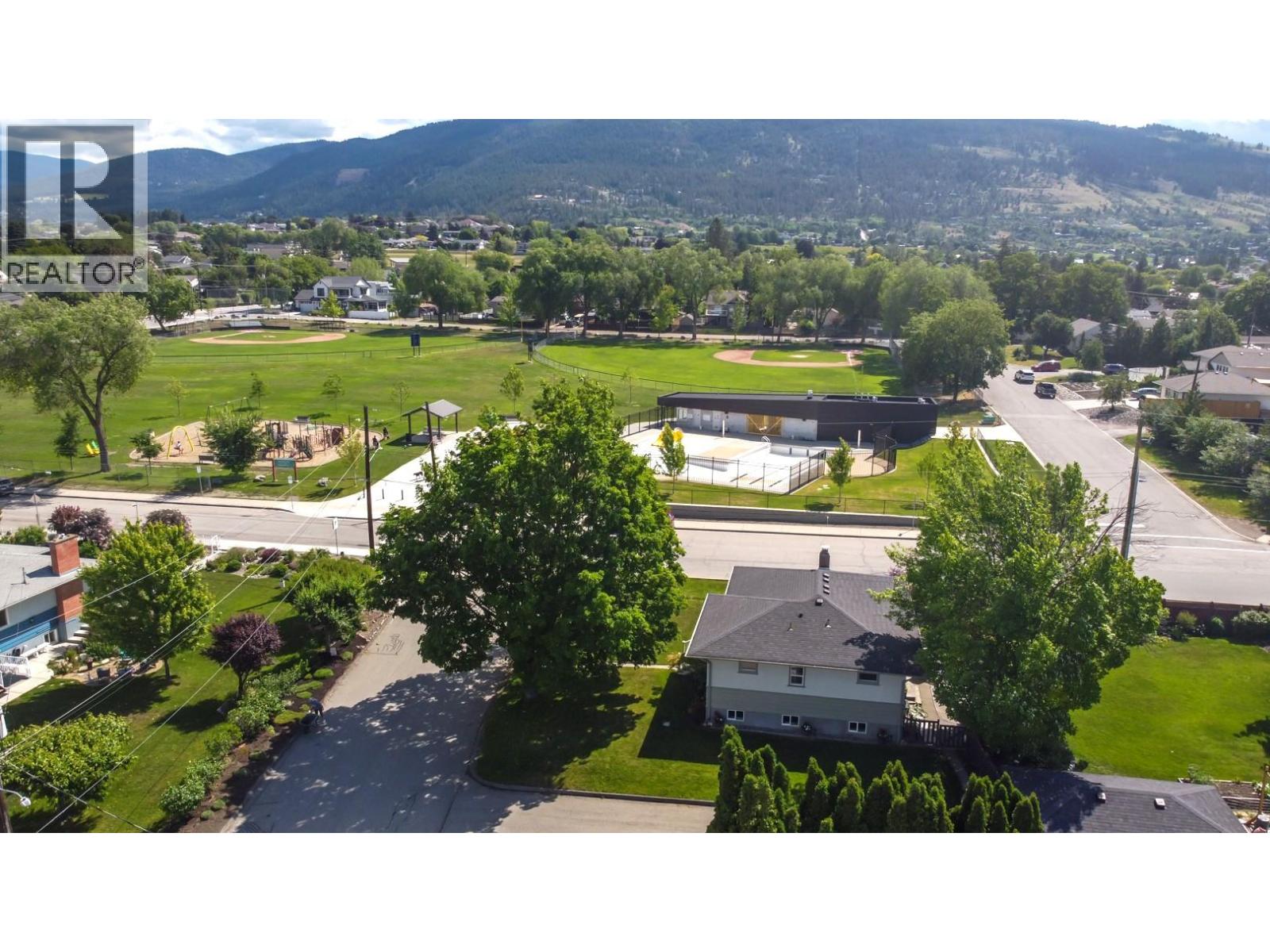 1800 30th Avenue - 77