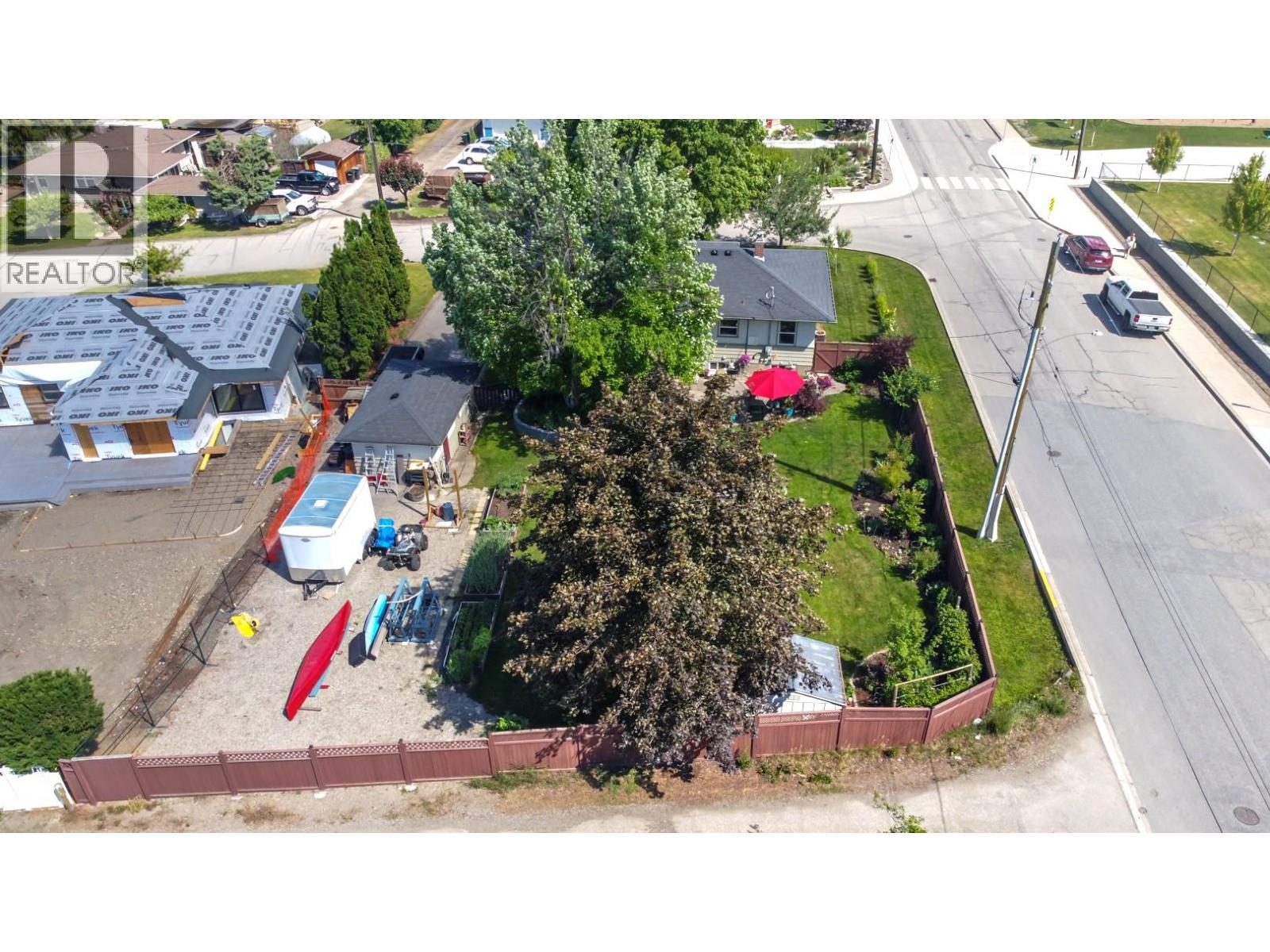 1800 30th Avenue - 82