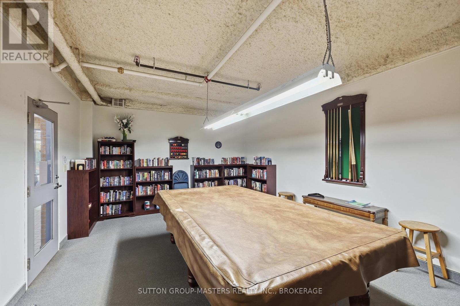 #102 257 BATH ROAD - 17