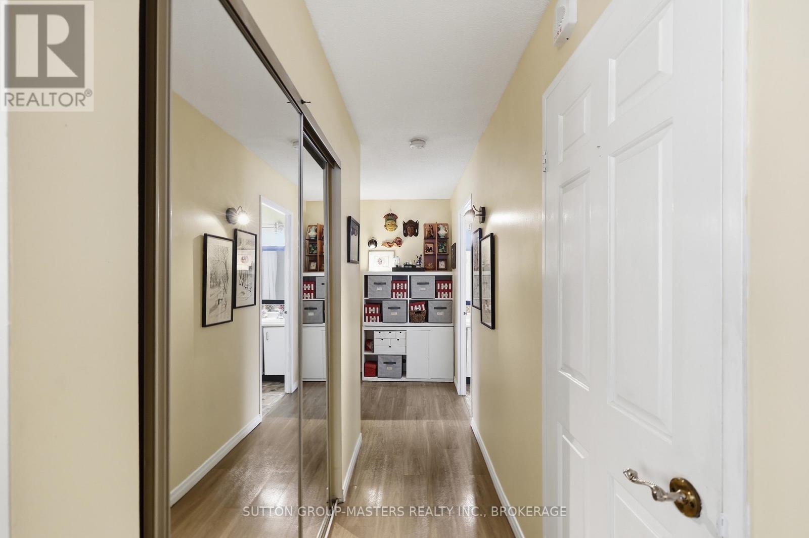 #102 257 BATH ROAD - 34
