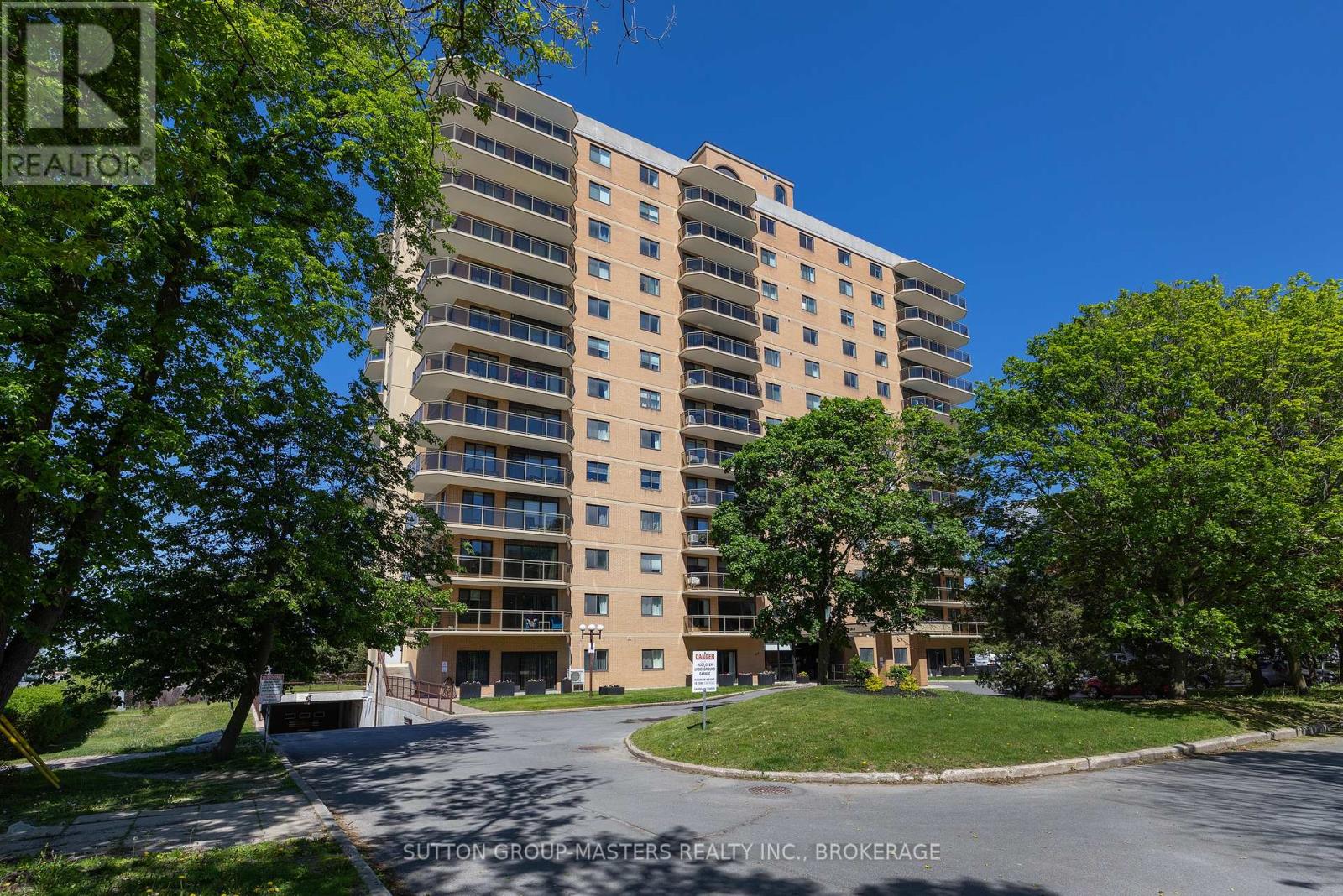 #102 257 BATH ROAD - 4