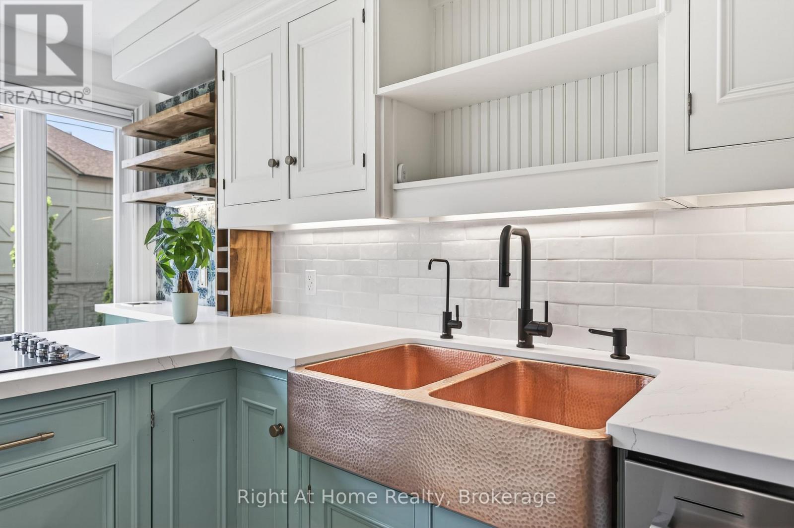 109 BRANT STREET - 22