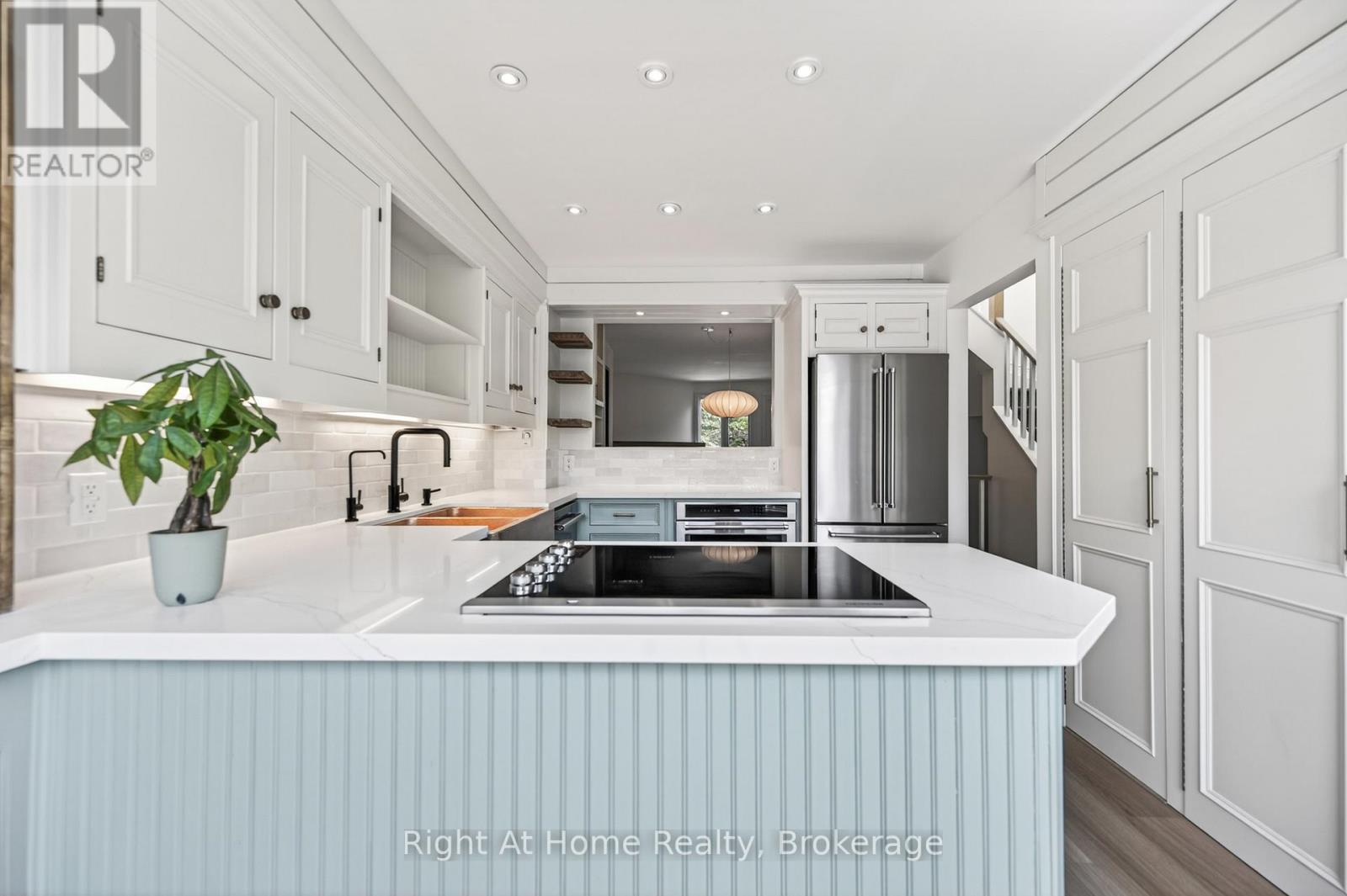 109 BRANT STREET - 25