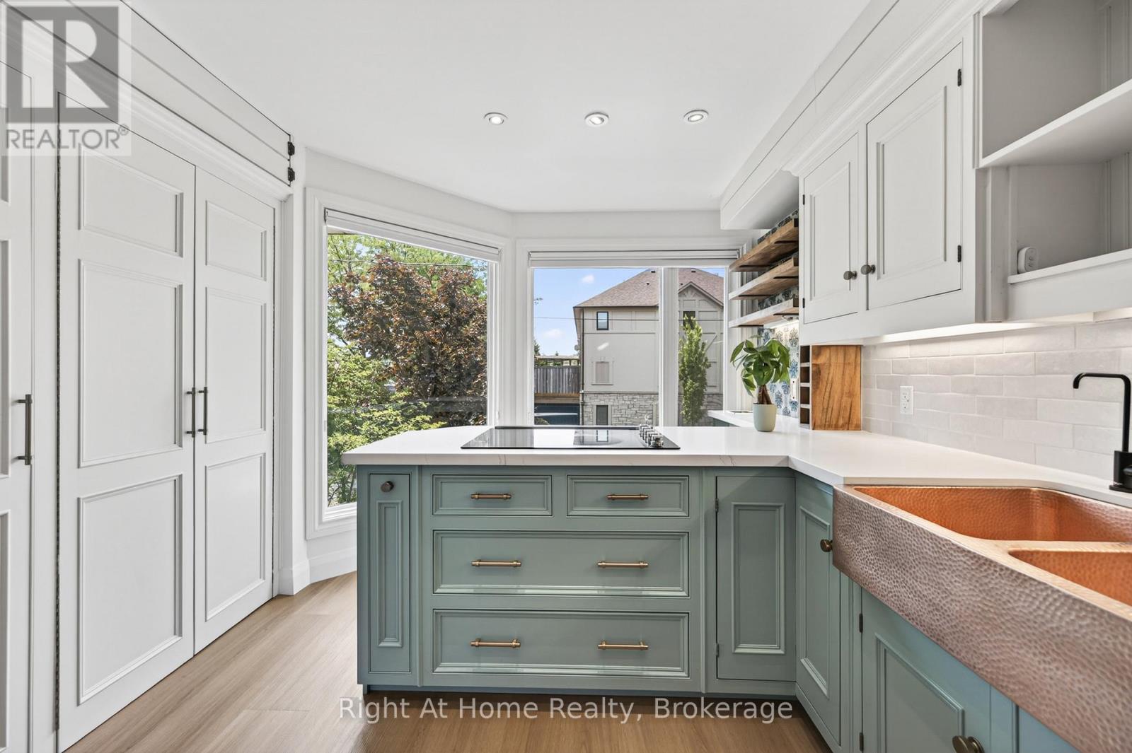 109 BRANT STREET - 27