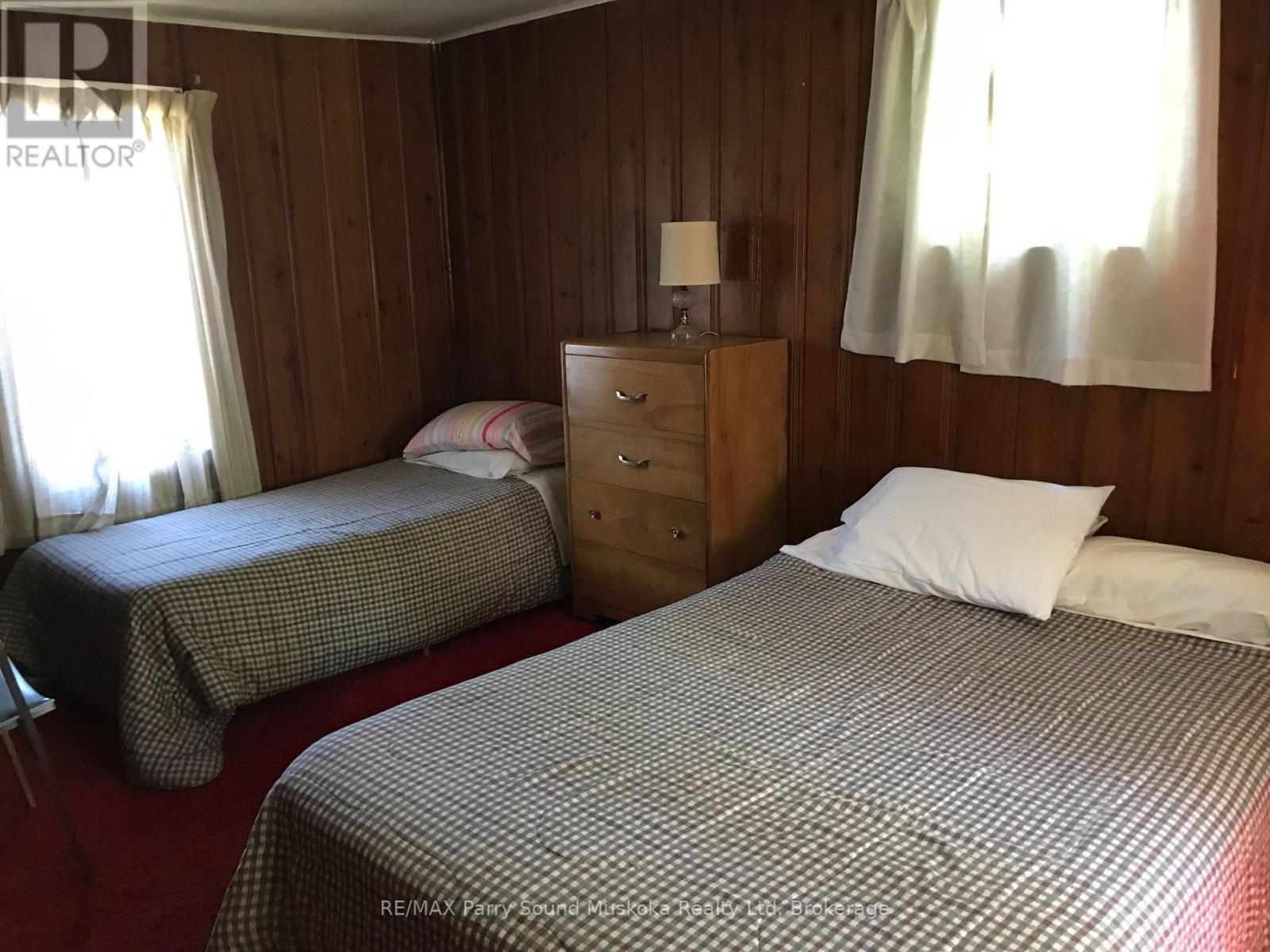66E PICKEREL RIVER - 21