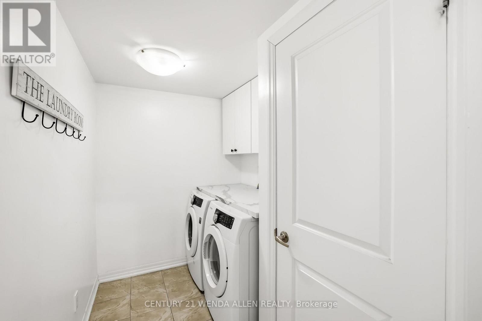 1821 SHELBURNE STREET - 20