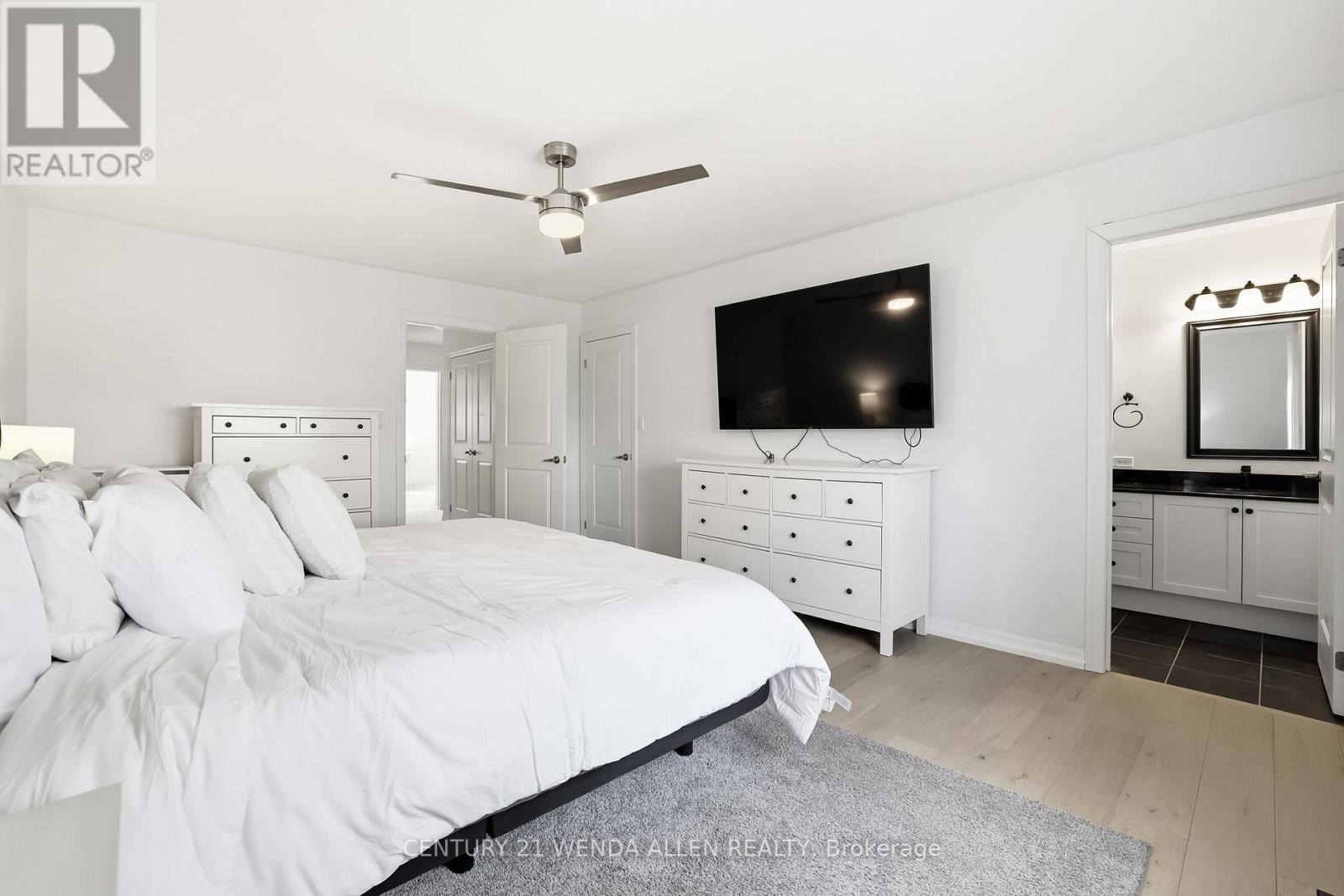 1821 SHELBURNE STREET - 24