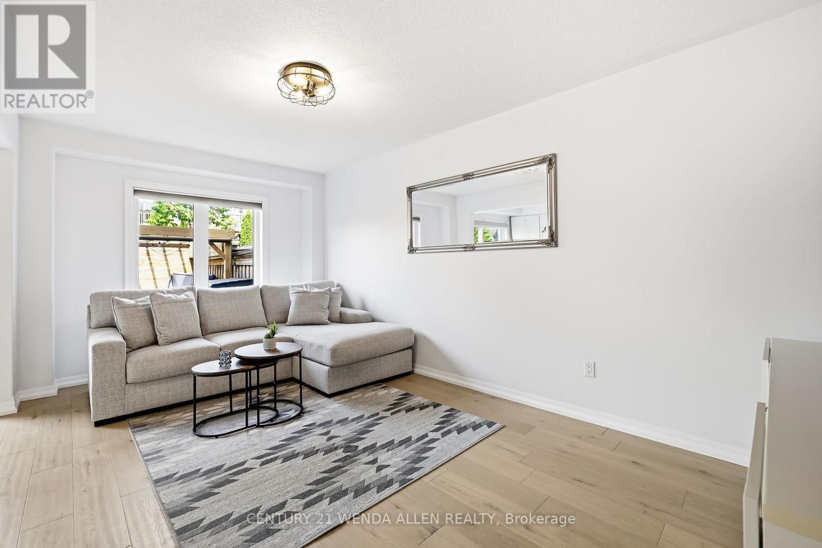 1821 SHELBURNE STREET - 9