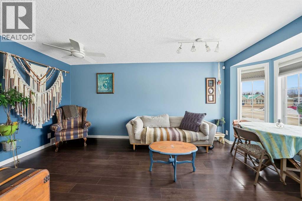 4707 44 Street - 5
