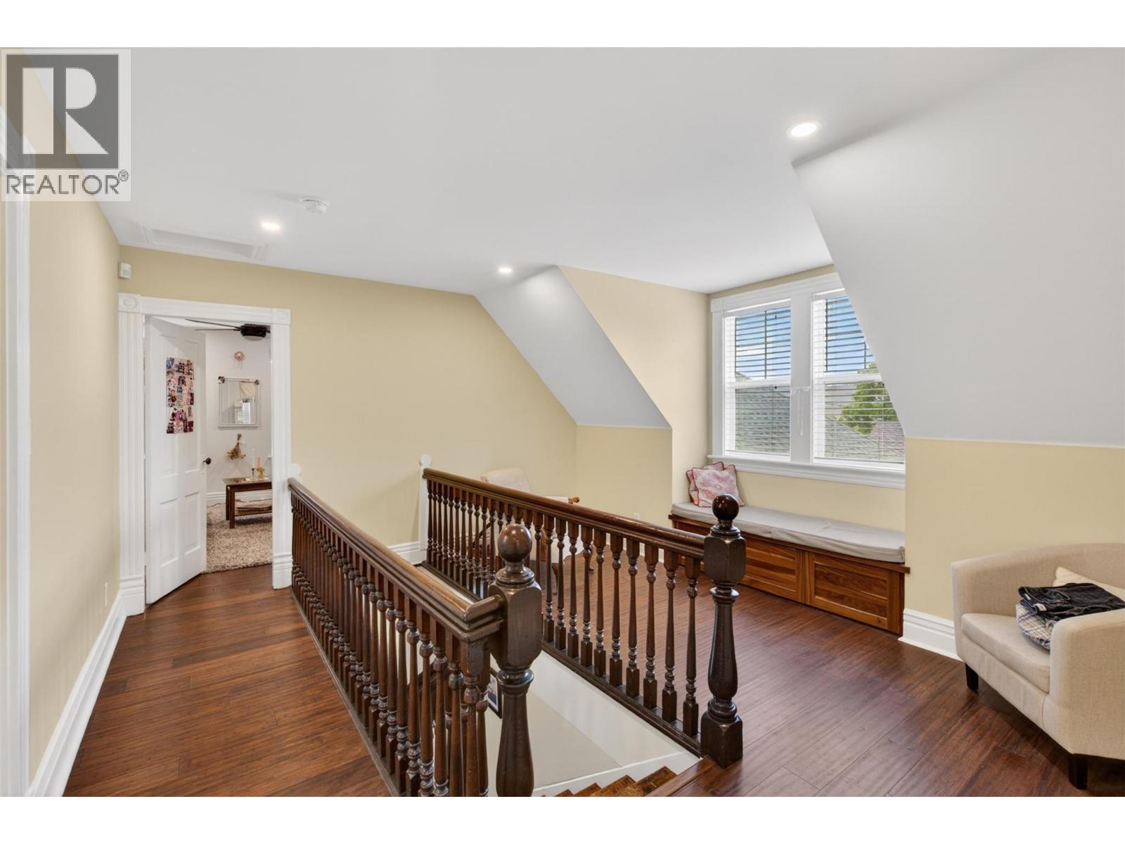 2901 23 Street - 55
