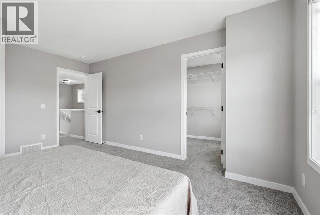 623 Savanna Crescent NE - 15
