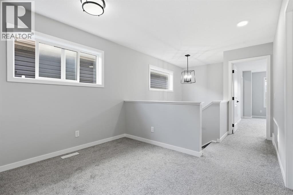 623 Savanna Crescent NE - 19