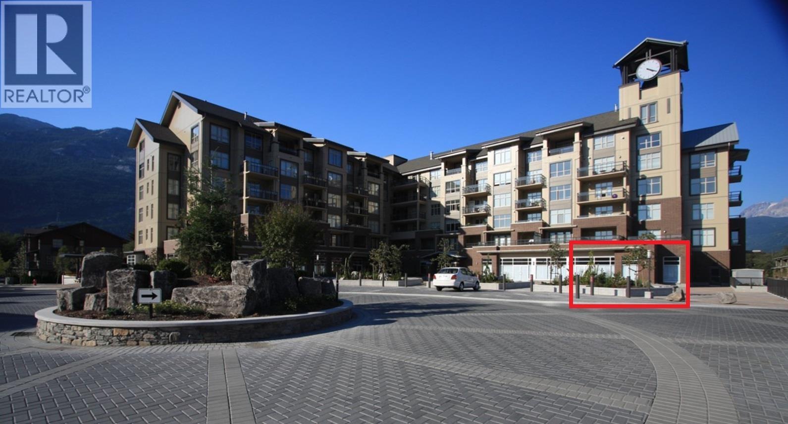 1241 VILLAGE GREEN WAY