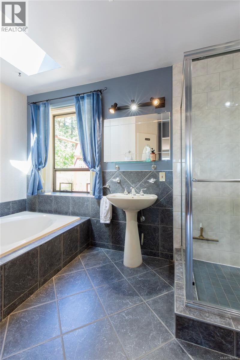 1599 Knight Court Rd - 25