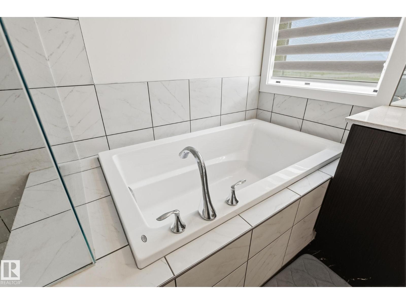 20011 26 NW NW - 22