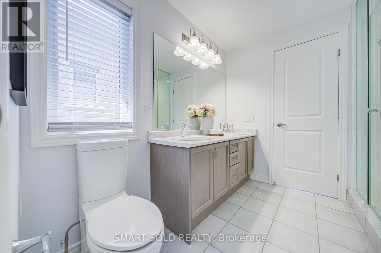 15 FOREST EDGE CRESCENT - 35