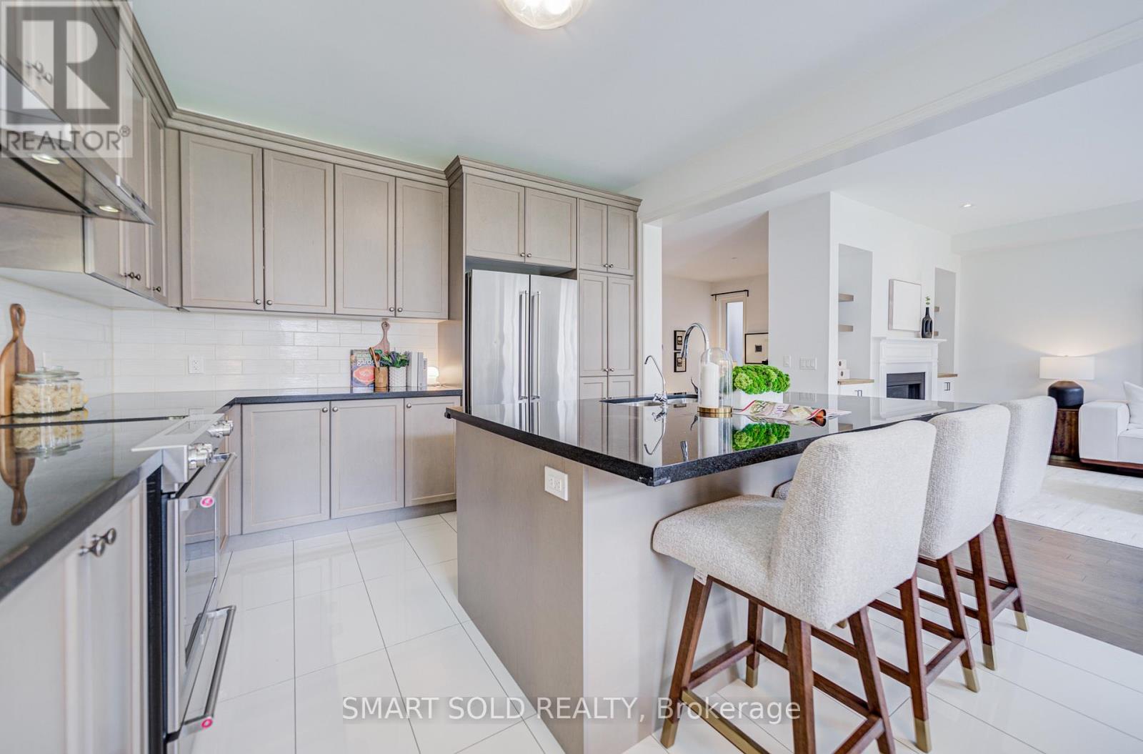 15 FOREST EDGE CRESCENT - 24