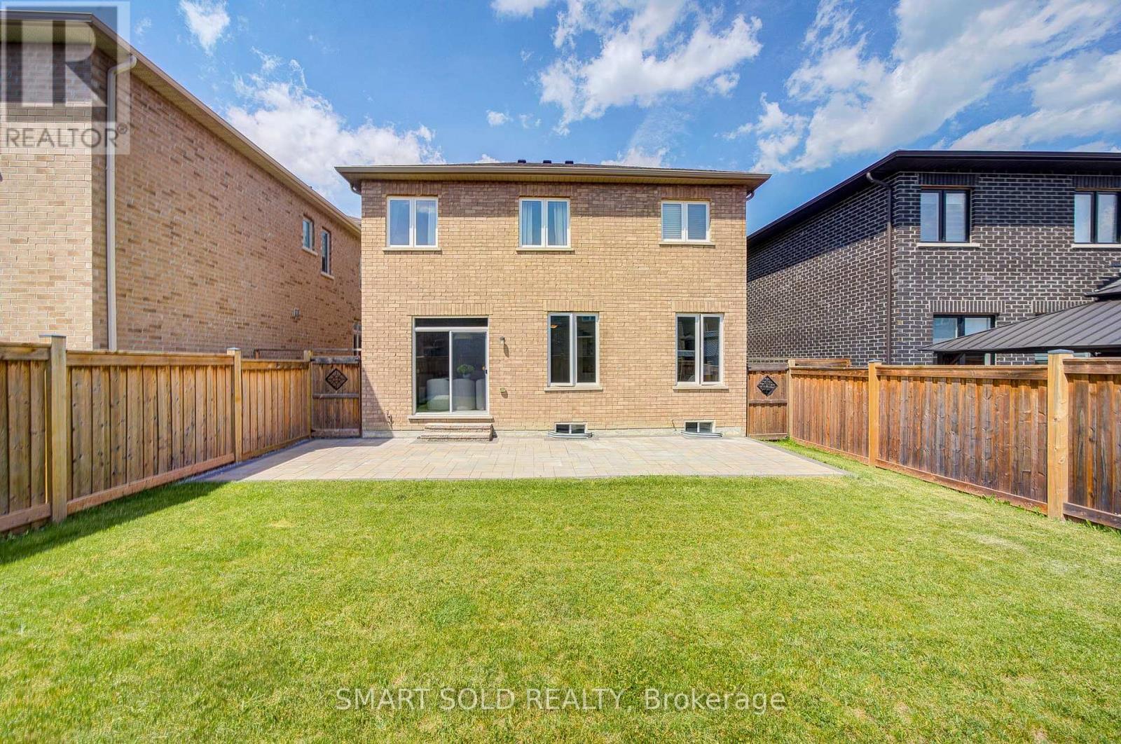 15 FOREST EDGE CRESCENT - 49