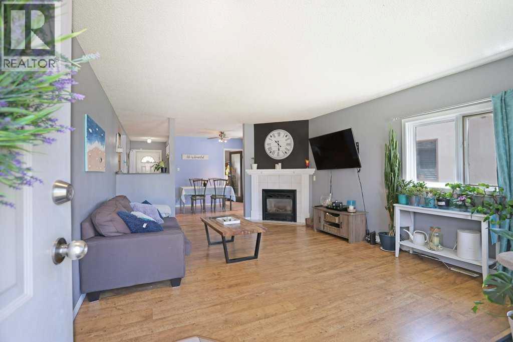 320 3 Street W - photo 3