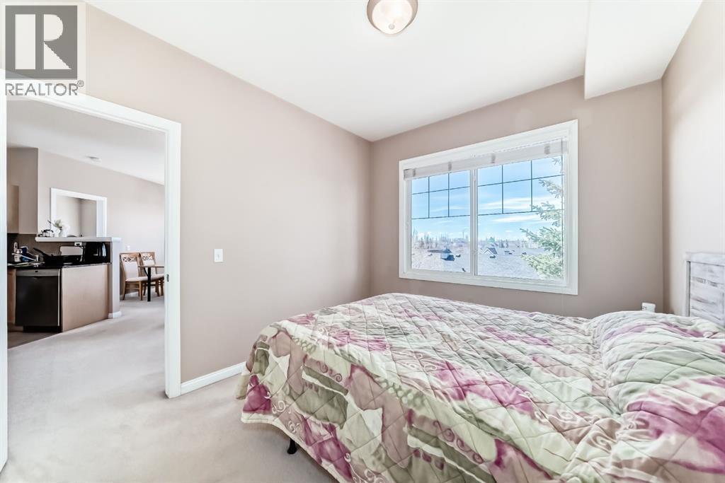 #321 8 Prestwick Pond Terrace SE - 32