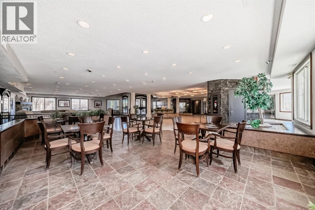 #321 8 Prestwick Pond Terrace SE - 12