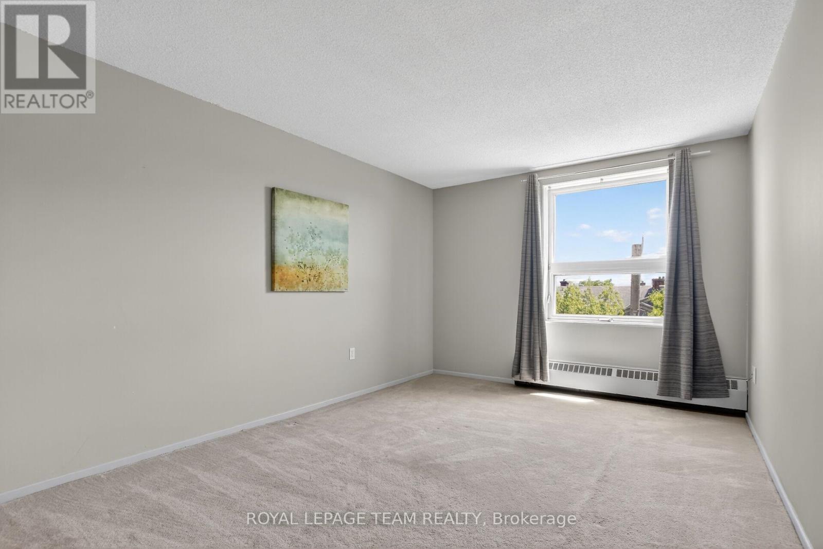 #5 373 LAURIER AVENUE E - 27