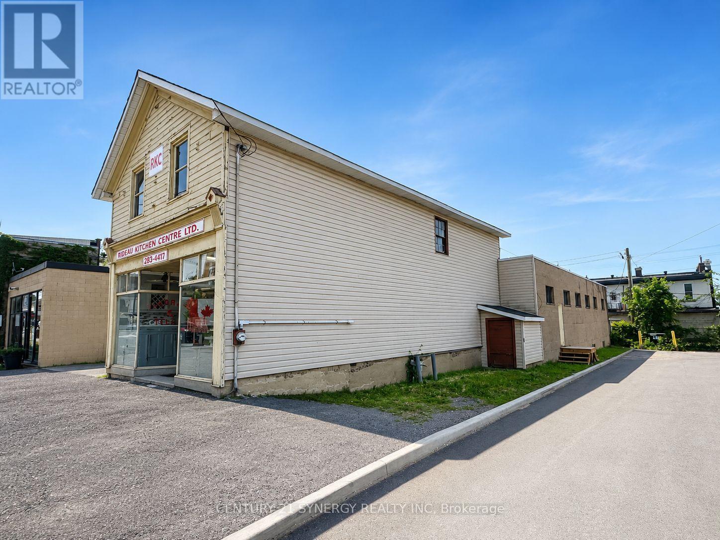 7 WILLIAM STREET W, Smiths Falls — photo 3