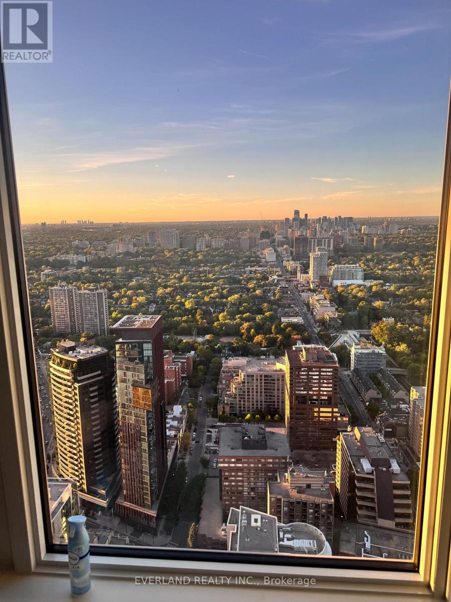 #4803 11 YORKVILLE AVENUE - 11