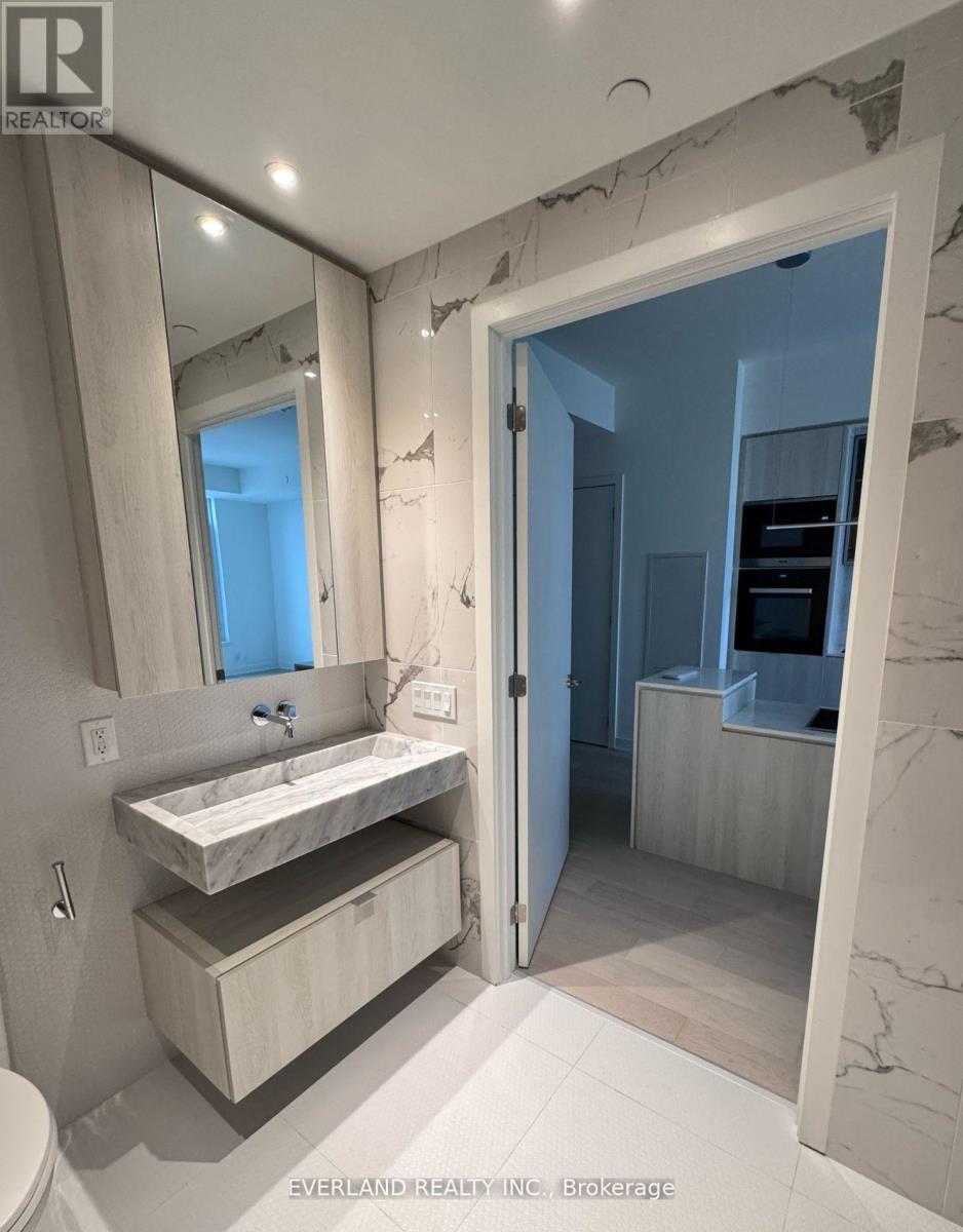 #4803 11 YORKVILLE AVENUE - 4