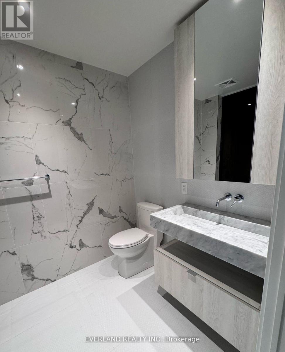 #4803 11 YORKVILLE AVENUE - 6