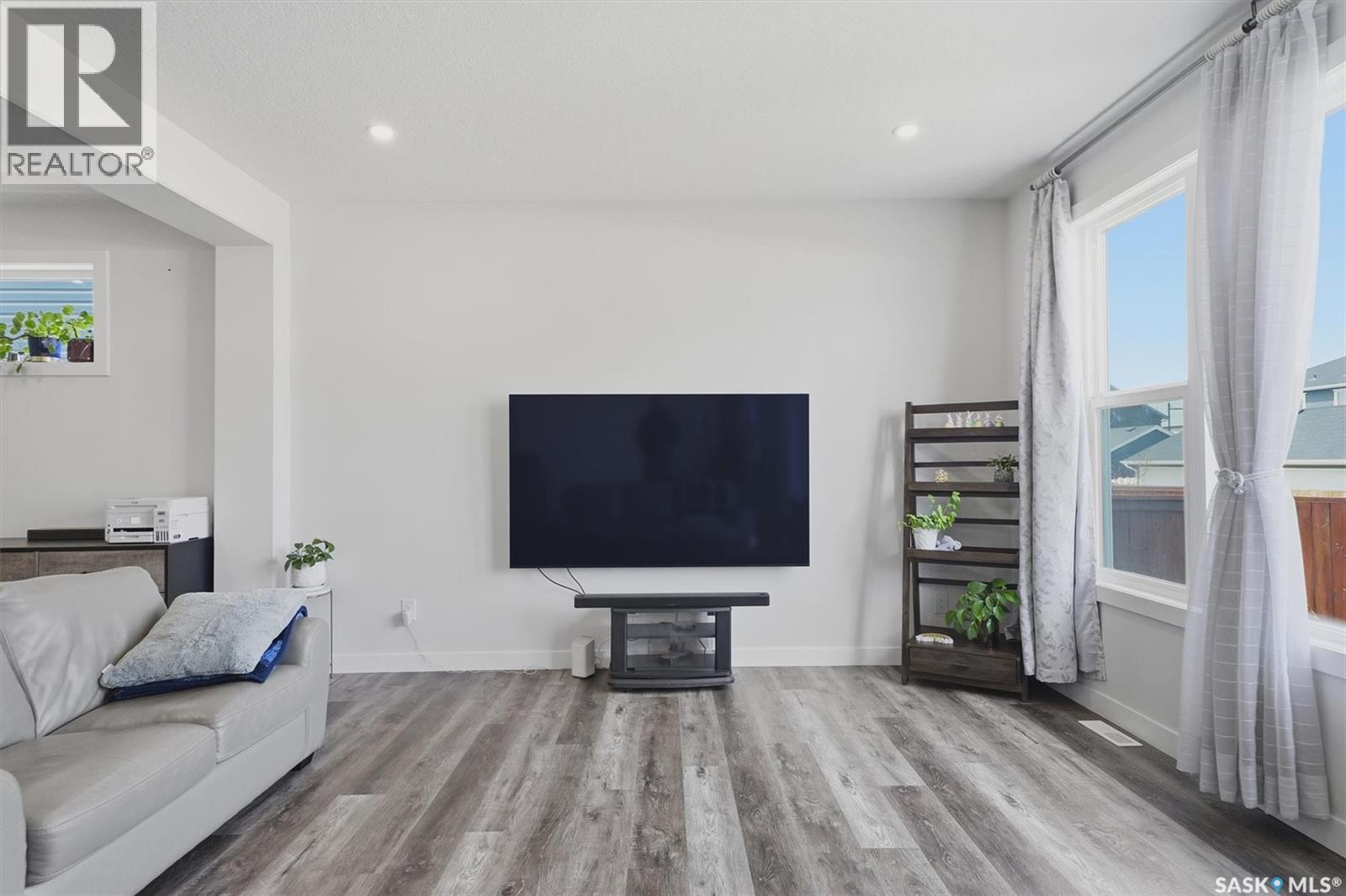 259 Skopik CRESCENT - 8