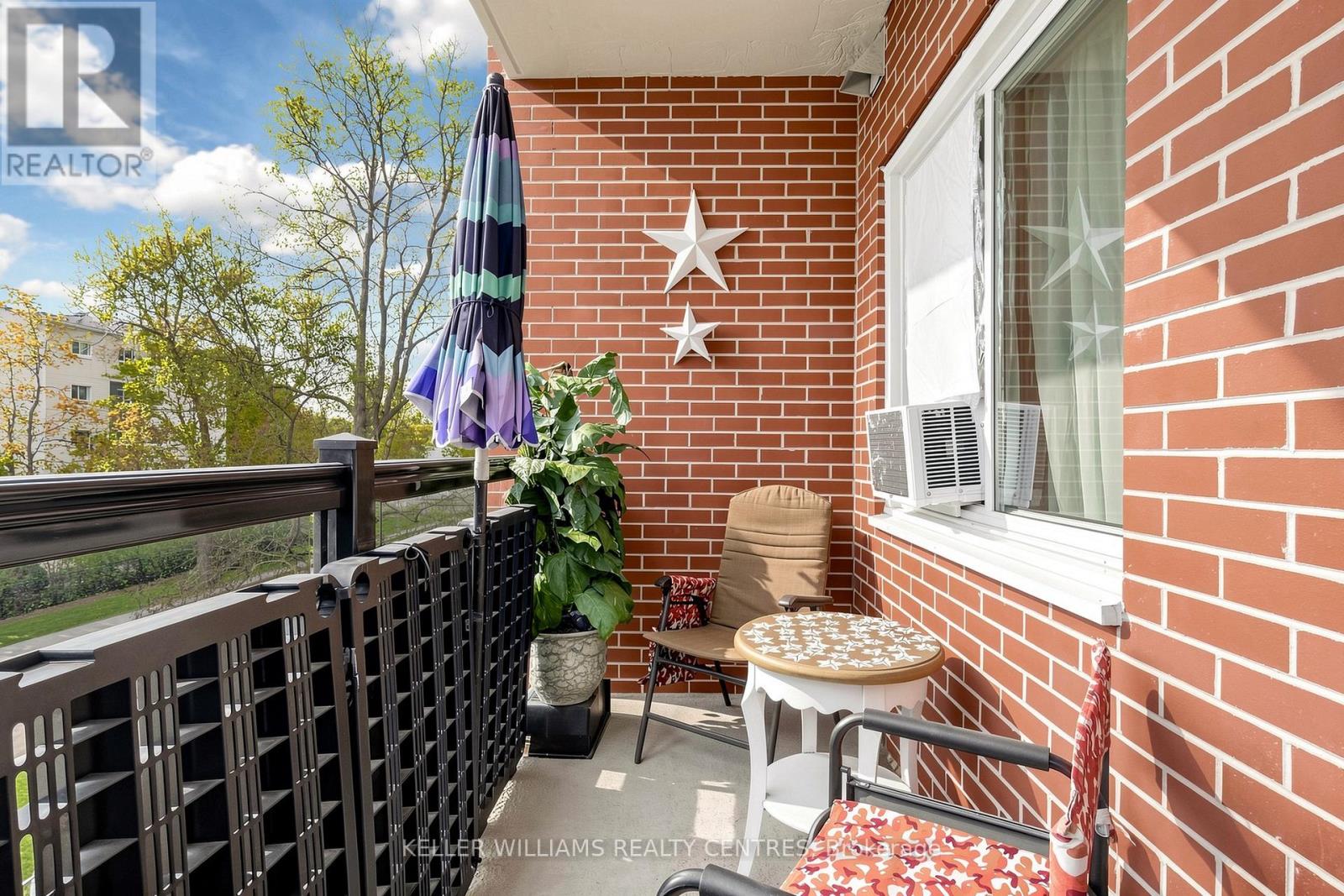 #304 131 TAUNTON ROAD E - 14