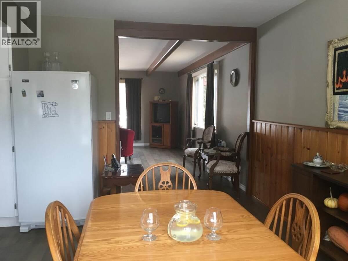 4856 32 Street - 27