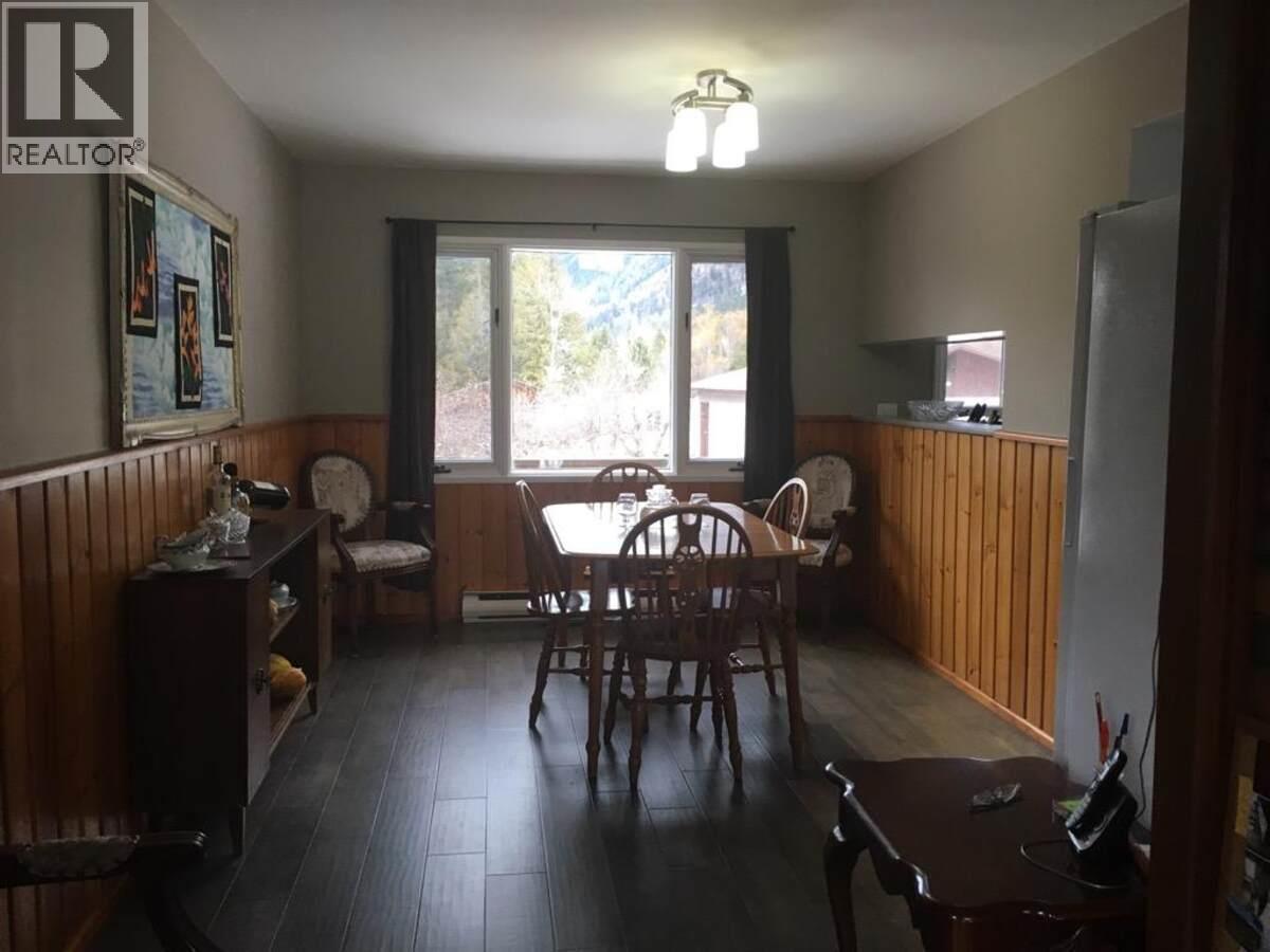 4856 32 Street - 26