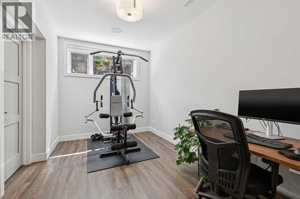 1714 Bowness Road NW - 41