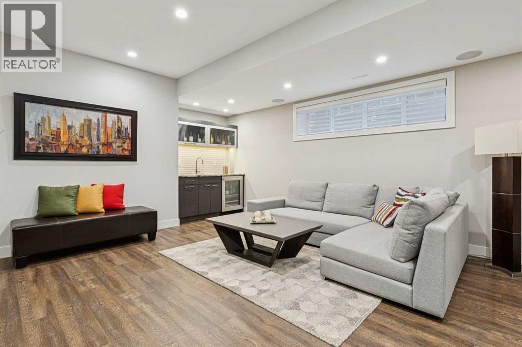 1714 Bowness Road NW - 35