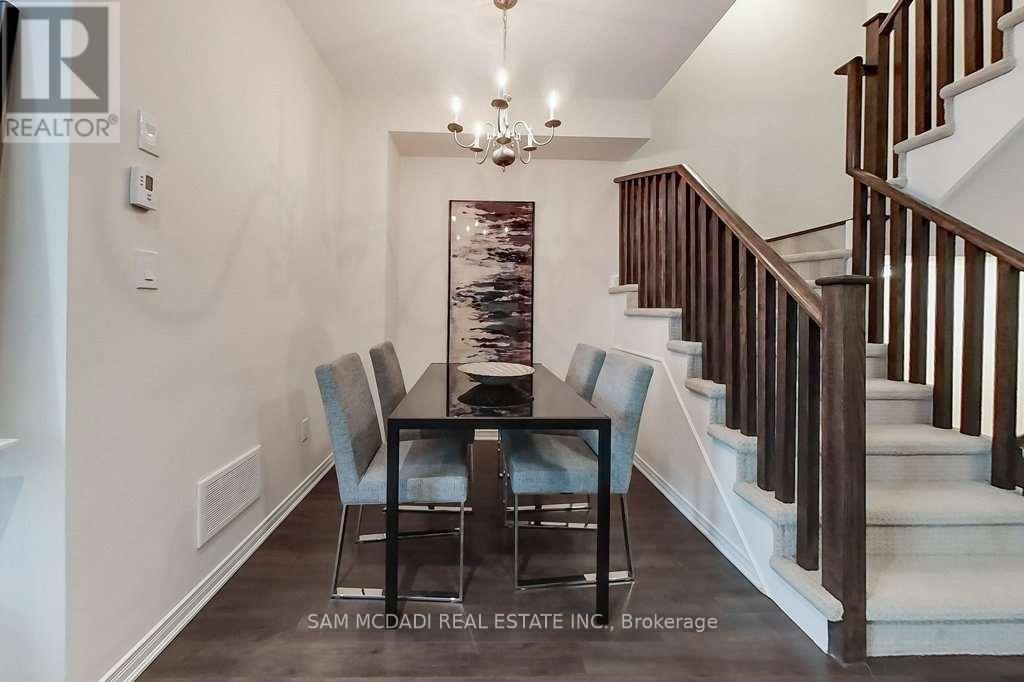 #33 22 APPLEWOOD LANE - 15