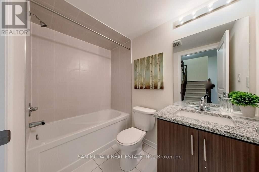 #33 22 APPLEWOOD LANE - 27