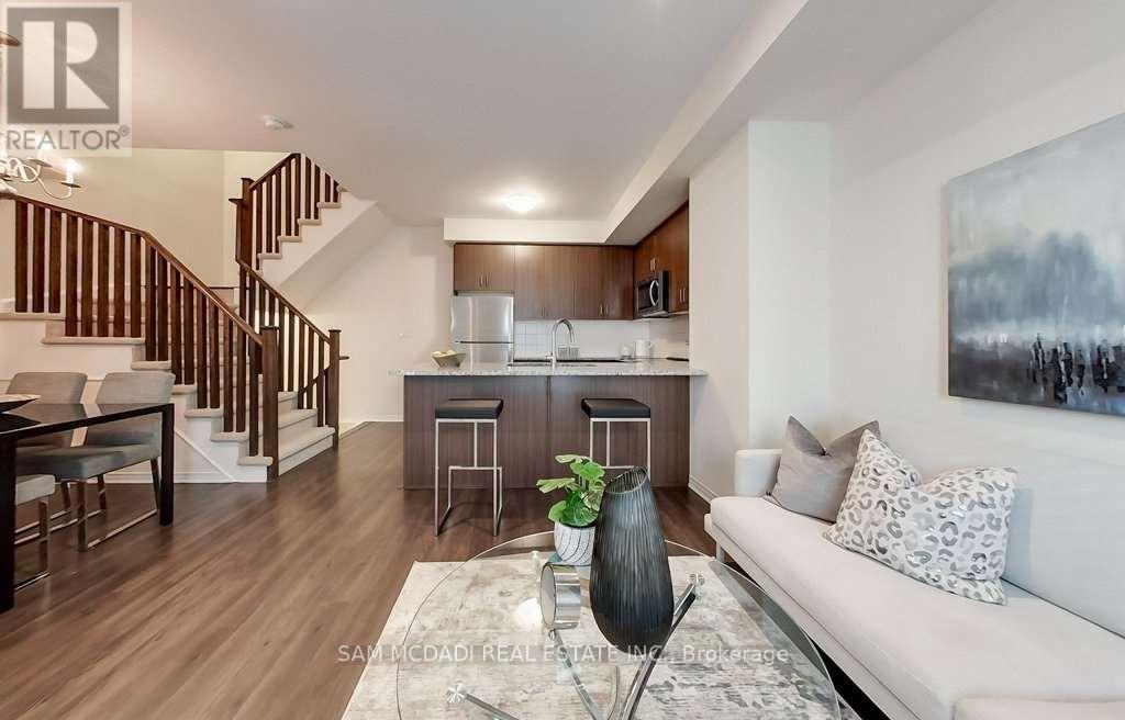 #33 22 APPLEWOOD LANE - 8