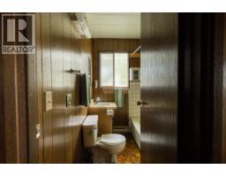 7607 North Point Road, 100 Mile House, BC V0K1X1 Photo 30