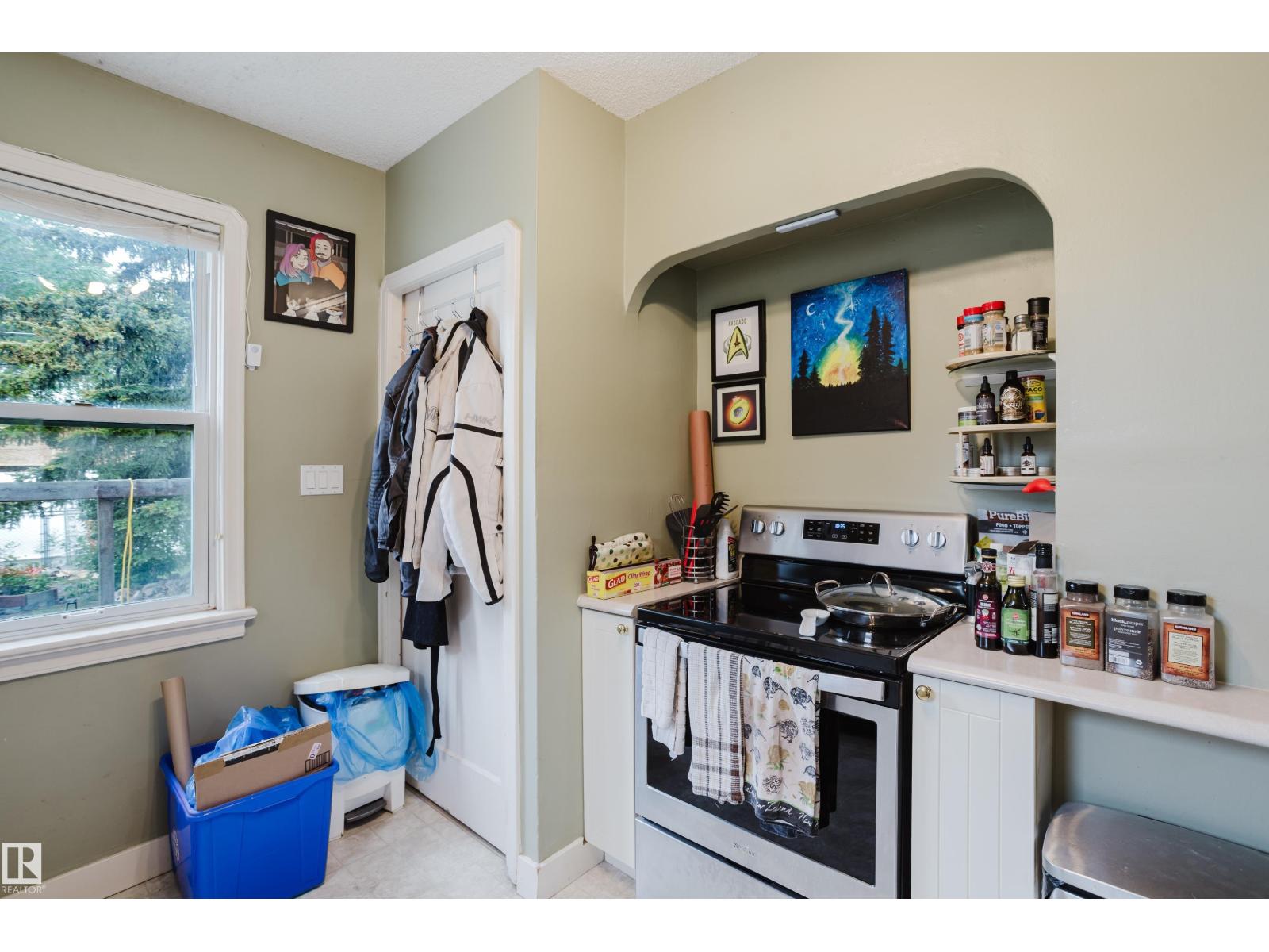 11158 65 ST NW - 12