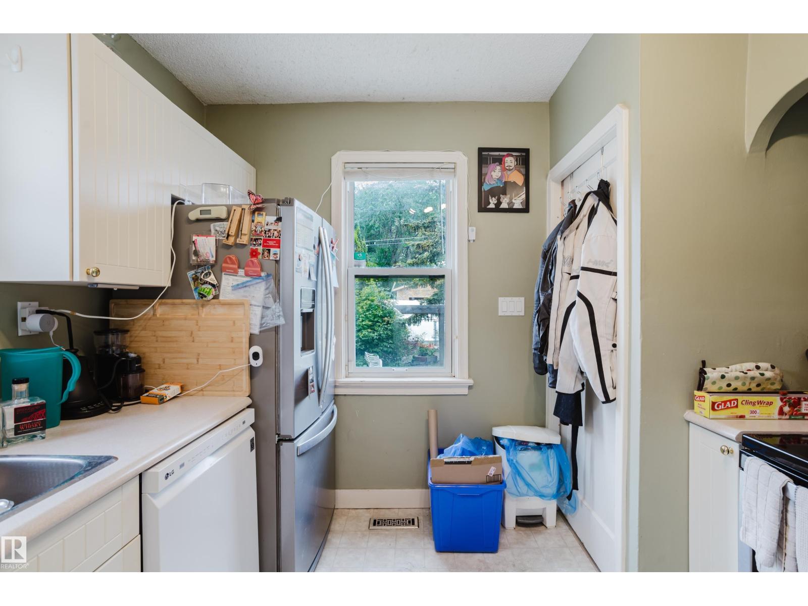 11158 65 ST NW - 14