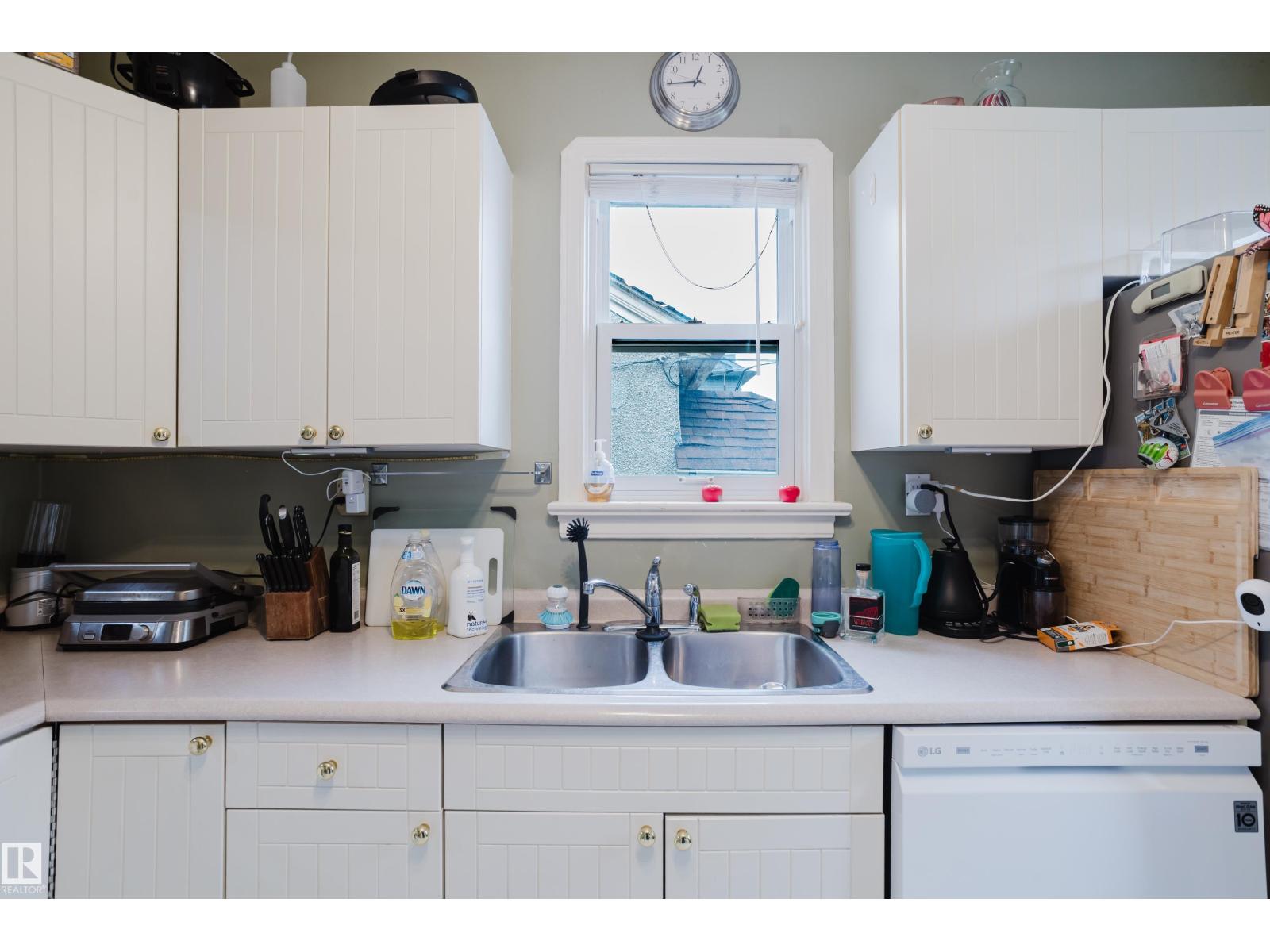 11158 65 ST NW - 15