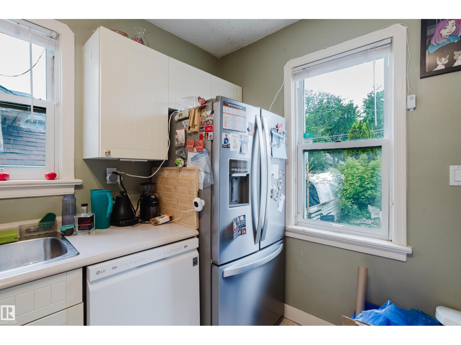 11158 65 ST NW - 16