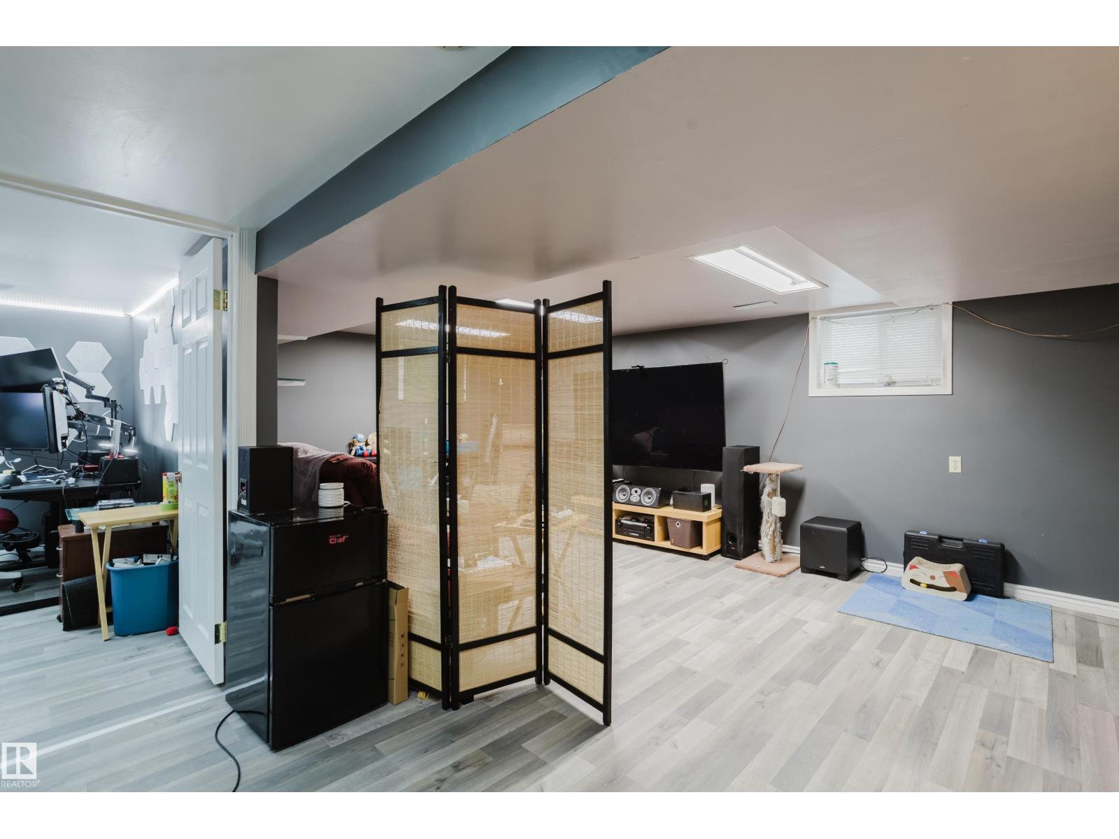 11158 65 ST NW - 29