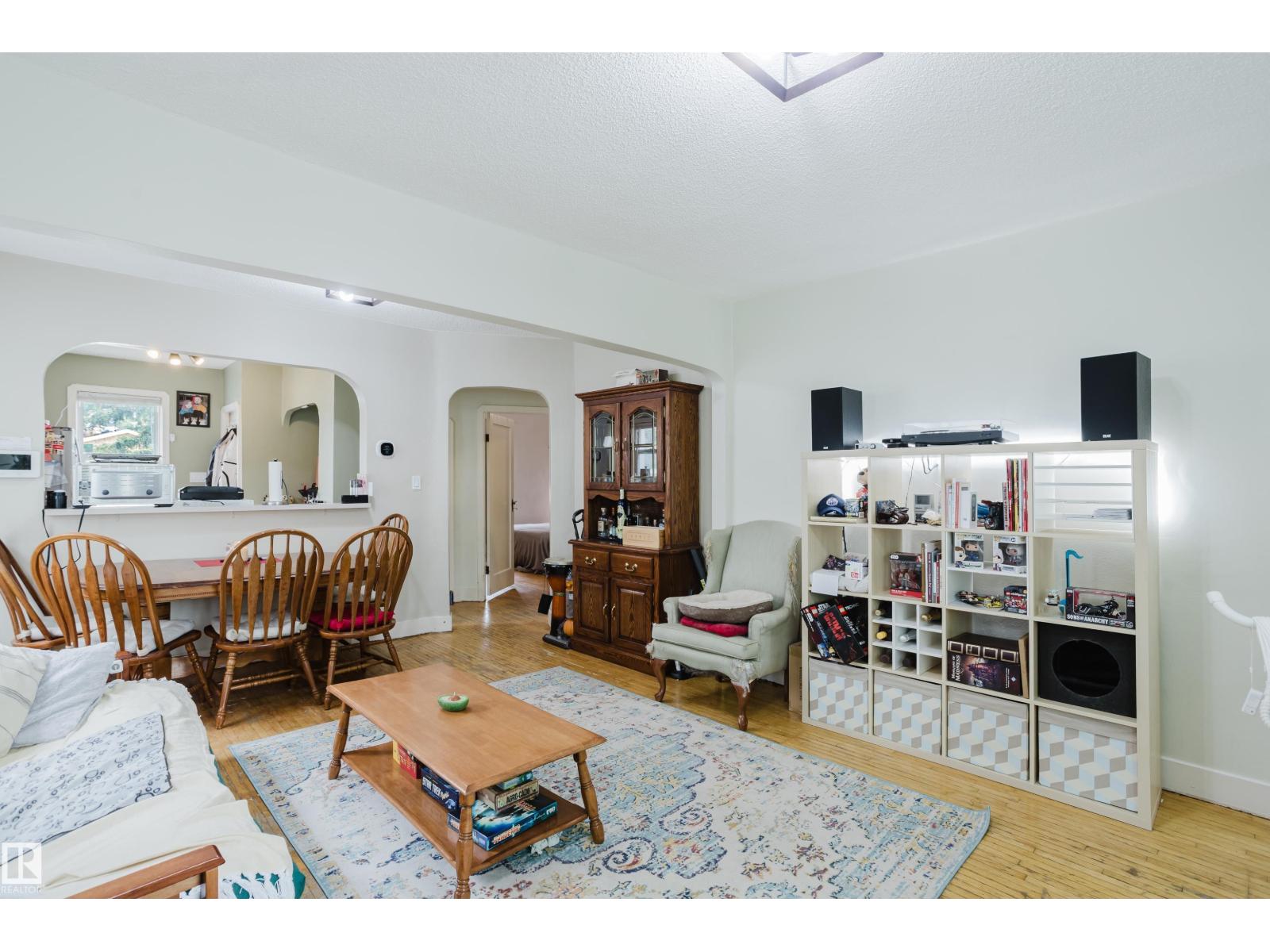 11158 65 ST NW - 5