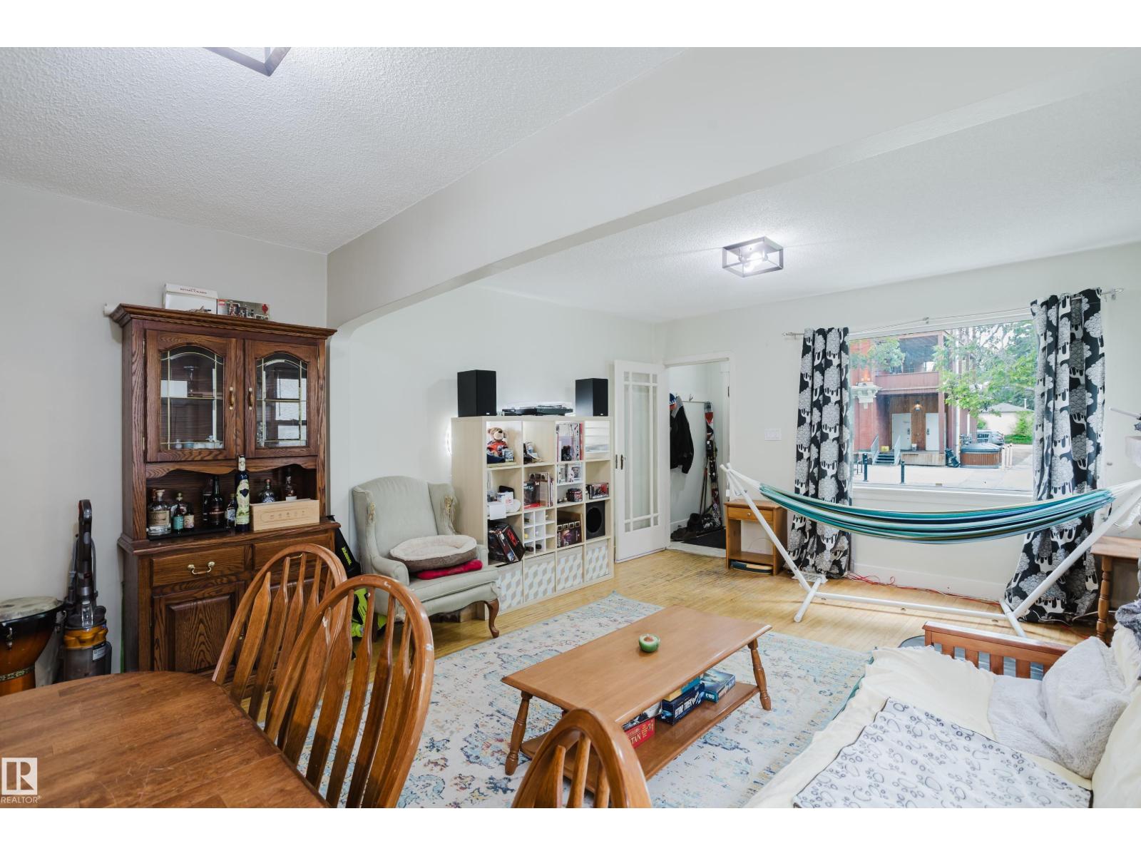 11158 65 ST NW - 8